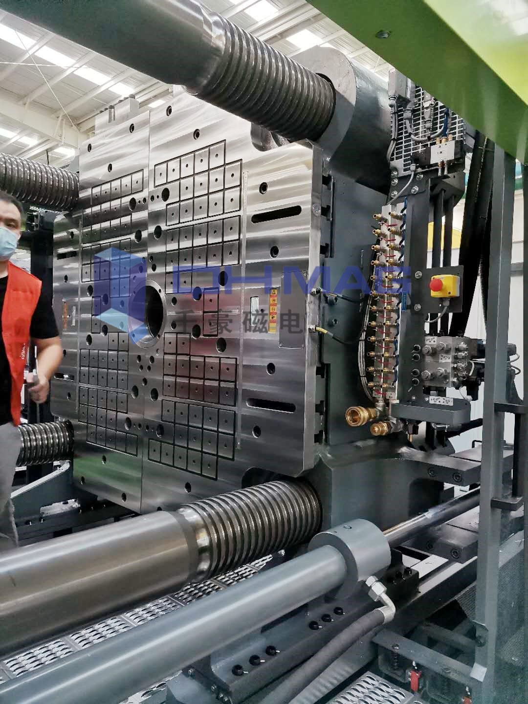 注塑機(jī)換模磁力模板，千豪