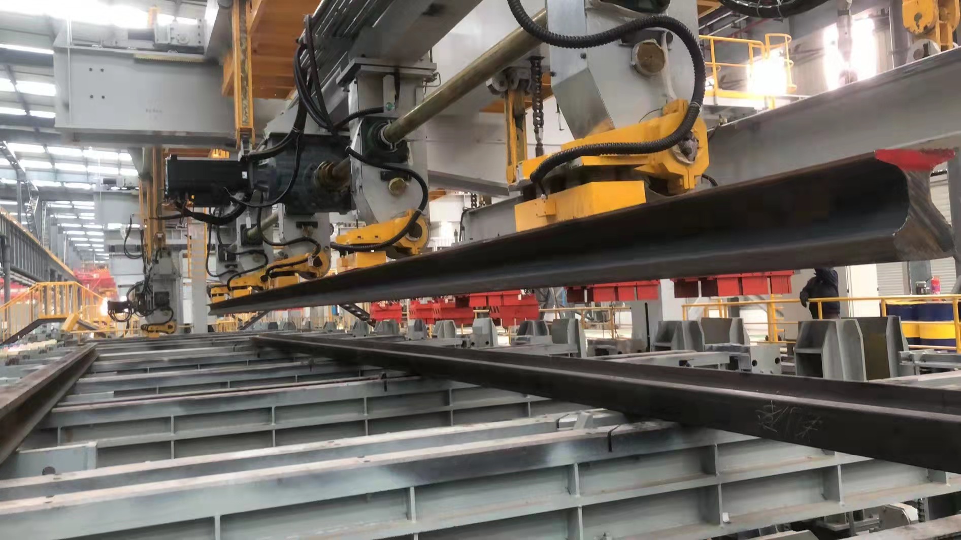 千豪吊型材，鋼軌自動化生產(chǎn)線用電永磁鐵