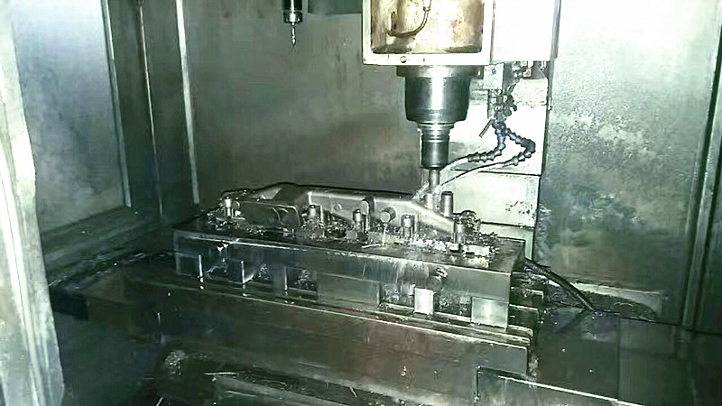 汽車發(fā)動機(jī)零件加工電永磁吸盤|湖南千豪磁電